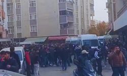 Çıkan kavgada balta ve çekiçler havada uçuştu