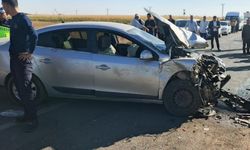 Mardin'de iki otomobil çarpıştı: 6 yaralı