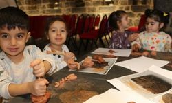 Diyarbakır'da çocuklar kilden kendi eserlerini tasarlıyor