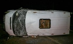 Diyarbakır'da korkutan kaza: Minibüsteki 16 kişi yaralandı