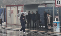 Diyarbakır’da etkili olan yağmur hayatı olumsuz etkiledi