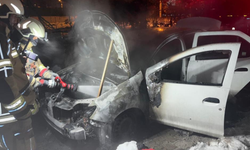 Diyarbakır’da hareket halindeki araç bir anda alev aldı