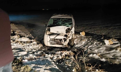 Diyarbakır'da kaygan yolda zincirleme kaza!