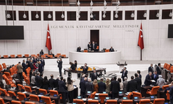 İddia: Anayasa değişikliği için 400 milletvekiline transferlerle ulaşılacak