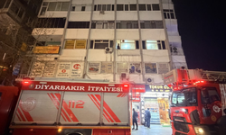 Diyarbakır’da 4. katta korkutan yangın: Ofis semtinde ekipler seferber oldu