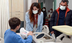 Diyarbakır’da kanser hastası çocuklara moral ziyareti