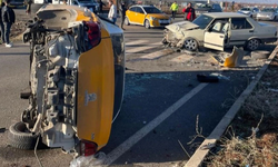 Diyarbakır’da kavşakta korkutan kaza