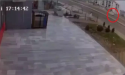 Diyarbakır’da takla atan otomobil alev aldı