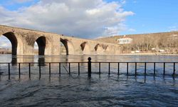 Diyarbakır’da yükselen su seviyesi dronla görüntülendi