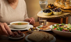 Ramazan’da hatalı beslenmeye dikkat