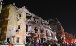 İsrail’de katliam gibi saldırı! İran füzesi binaları yerle bir etti