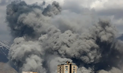 Tahran’da patlamalar sürüyor: İran 40 günlük yas ilan etti