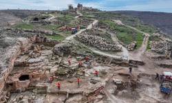 Zerzevan Kalesi’nde kadın eli: 3 bin yıllık tarih gün yüzüne çıkıyor