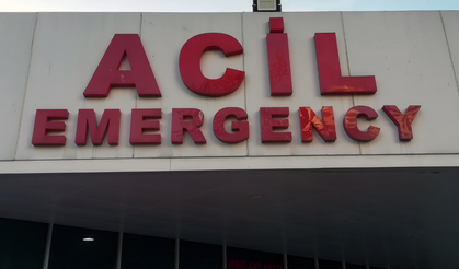 Adıyaman’da minibüs elektrik direğine çarptı: 8 yaralı