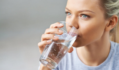 8 litre su içen kadın hastanelik oldu