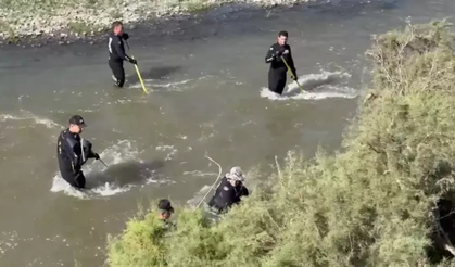 Erzurum’da otomobil nehre uçtu: 1 ölü, 1 yaralı, 1 kayıp