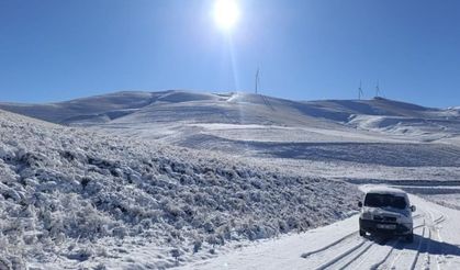 Ağrı’ya kar yağdı, köyler beyaza büründü