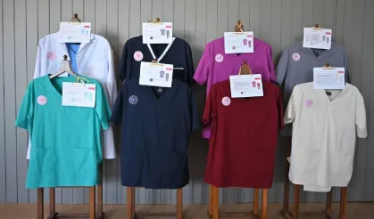 Sağlık çalışanlarının kıyafetlerinde yeni dönem