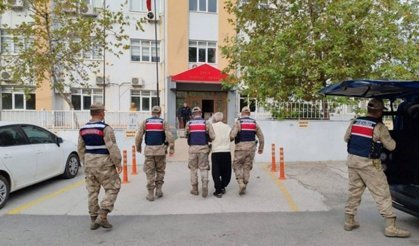 Hatay’da toprağa gömülen çocuk yaralı kurtarıldı