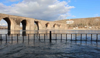 Diyarbakır’da yükselen su seviyesi dronla görüntülendi