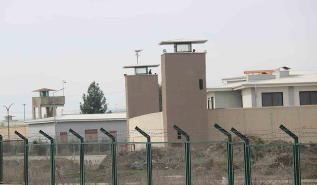 Diyarbakır'da cezaevinde çok sayıda mahkum ve personel zehirlendi