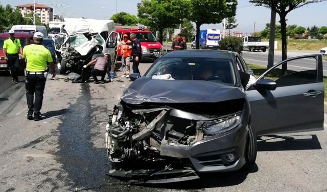 Malatya'da zincirleme trafik kazası: 3 yaralı