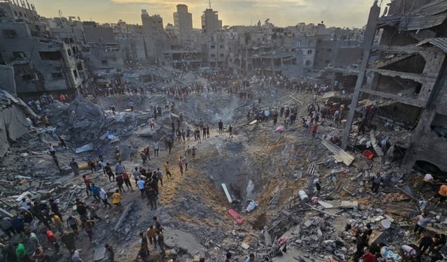 İsrail Gazze’ye saldırmaya devam ediyor