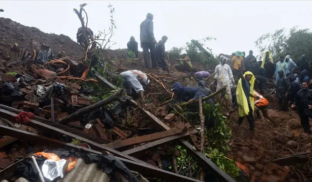 Toprak kaymasında 6 kişi hayatını kaybetti
