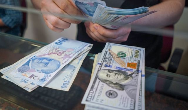 Dolar 34 TL bandına yaklaştı, TL'de değer kaybı sürüyor