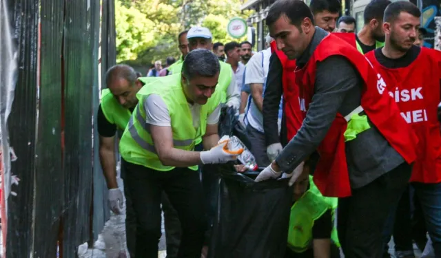 Van’da çevre temizliği seferberliği: Eşbaşkanlar çöp poşetleriyle sokağa çıktı