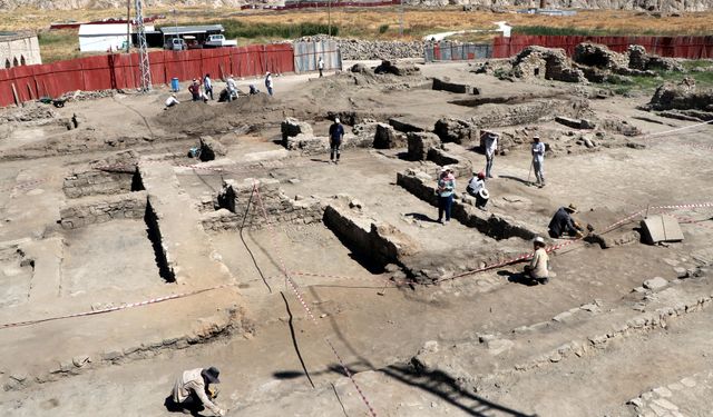 Osmanlı dönemine ait pazar yeri eski Van şehri'nde ortaya çıktı