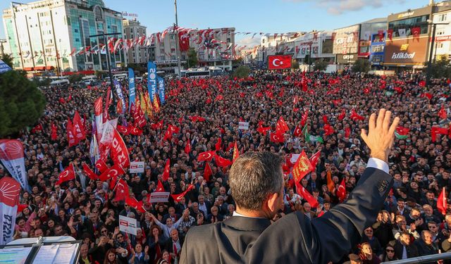 Özgür Özel, Esenyurt’ta hukuksuzluğa karşı sesini yükseltti