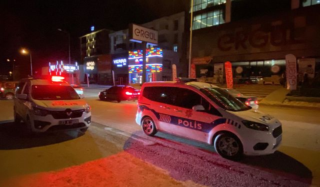 Elazığ'da düğün salonunda bıçaklı kavga, 4 yaralı