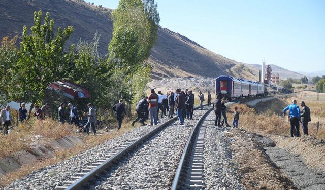 Muş'ta feci tren kazası: Ölü ve yaralılar var