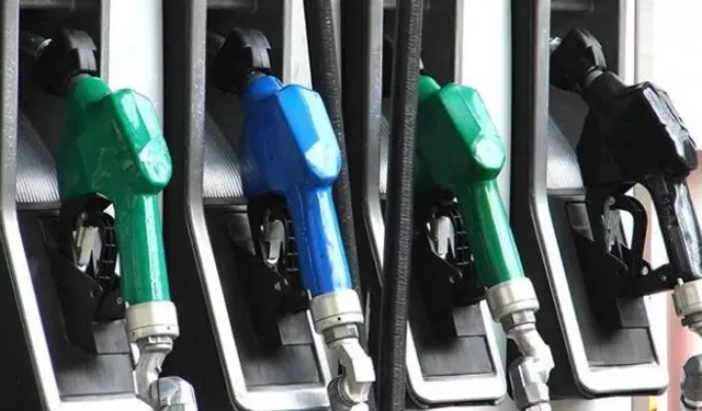 Benzine zam pompa fiyatlarına yansıdı