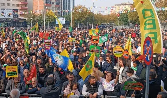 DEM Parti Batman’da barış için miting düzenledi: Onurlu barışın yanındayız