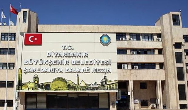 Diyarbakır Büyükşehir Belediyesi'nde 330 sözleşmeli memurun iş akitleri yenilenmeyecek