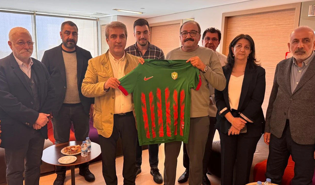 Amedspor’dan Sırrı Süreyya Önder’e geçmiş olsun ziyareti