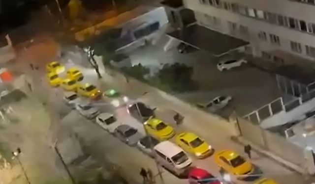 Avcılar’da  sopalı taksiciler öğrenci yurdunu bastı!