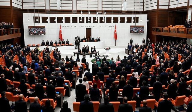 Muhalefetin önergesi ilk kez mecliste kabul edildi