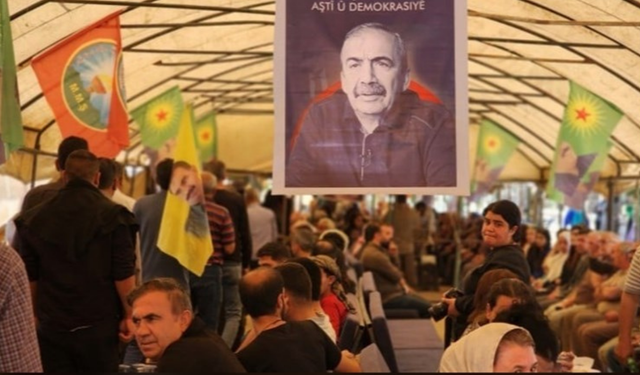 Rojava Halkı Sırrı Süreyya Önder’i unutmadı: Kamışlo’da anma ve taziye etkinliği