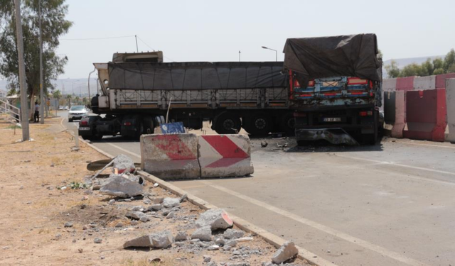 Şırnak'ta kardeşlerin tırları çarpıştı: 1 ölü, 1 yaralı