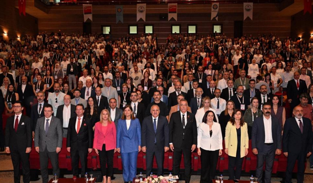 28. Uluslararası Diş Hekimliği Kongresi Diyarbakır’da başladı