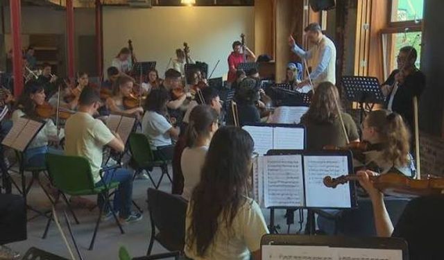 Brüksel'de Kürt müziği ve Batı senfonisi bir arada