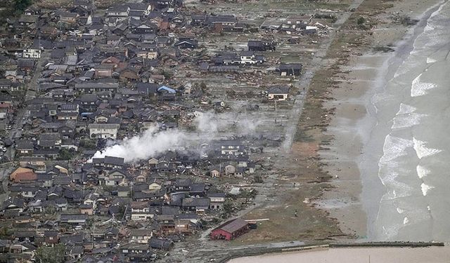 Rusya'da 7.8 büyüklüğünde deprem: Tsunami uyarısı yapıldı
