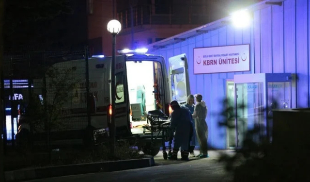 Şüpheli madde inceleyen 9 polis hastaneye kaldırıldı