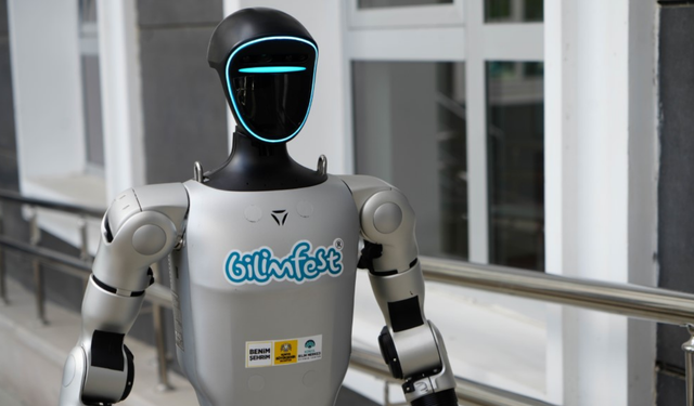 Türkiye’de bir ilk: İnsansı robot Festman nüfusa kaydedildi
