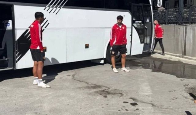 Hesap ödenmediği için futbolcular lokantada rehin kaldı