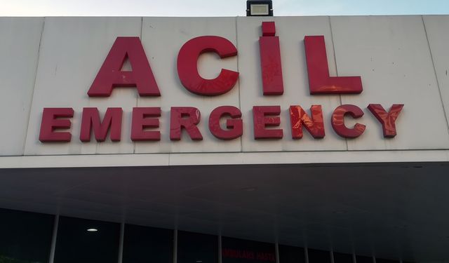 Motosiklet traktör römorkuna çarptı: 1 ölü