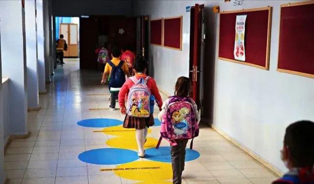 Ara tatil kaldırılıyor mu? Bakan Tekin'den açıklama